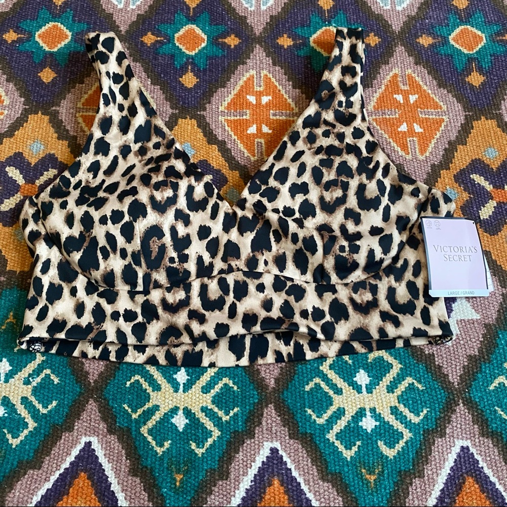 Victoria’s Secret Cheetah Minimum Support Bra w/ renovable pads Large BRAND NEW
